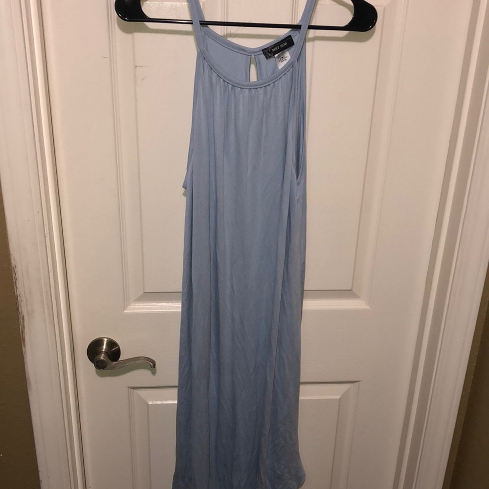 blue dress